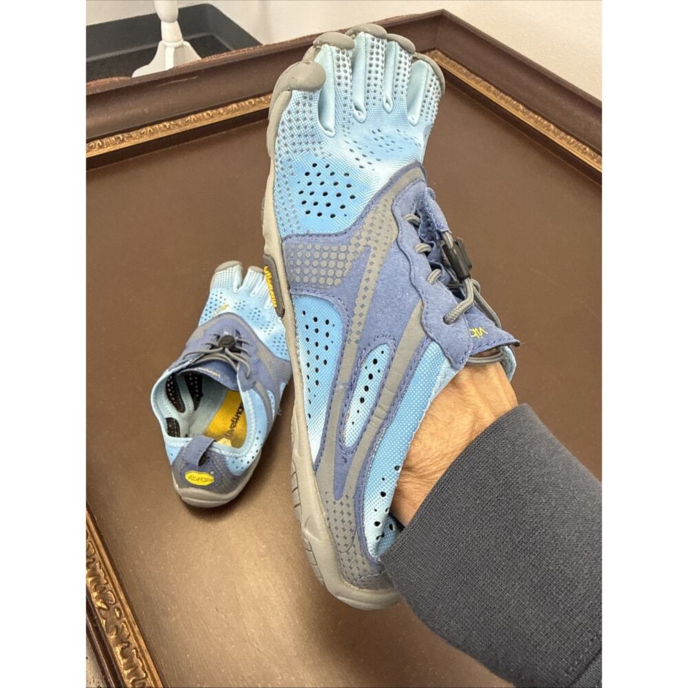 Vibram FiveFingers Women's Light Blue and Purple Toe Shoes - Picture 5 of 7